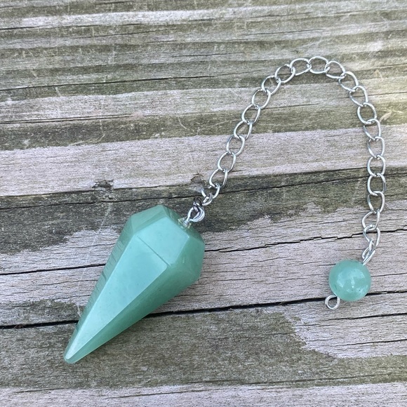 Genuine Aventurine pendulum divination 6 sided hexagon w/ round Aventurine bead - Picture 2 of 5